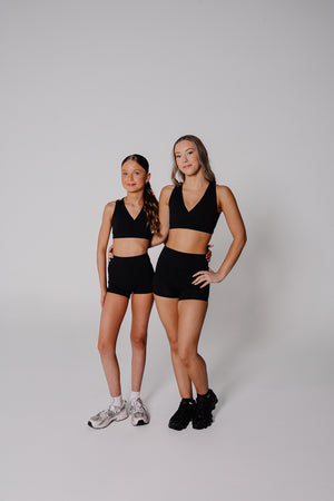Edge Crop Top Elevate Shorts - Black