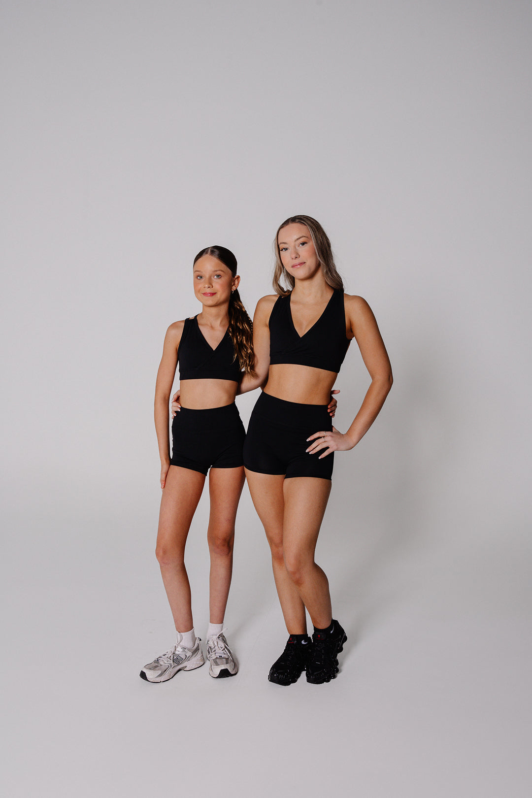 Edge Crop Top Elevate Shorts - Black